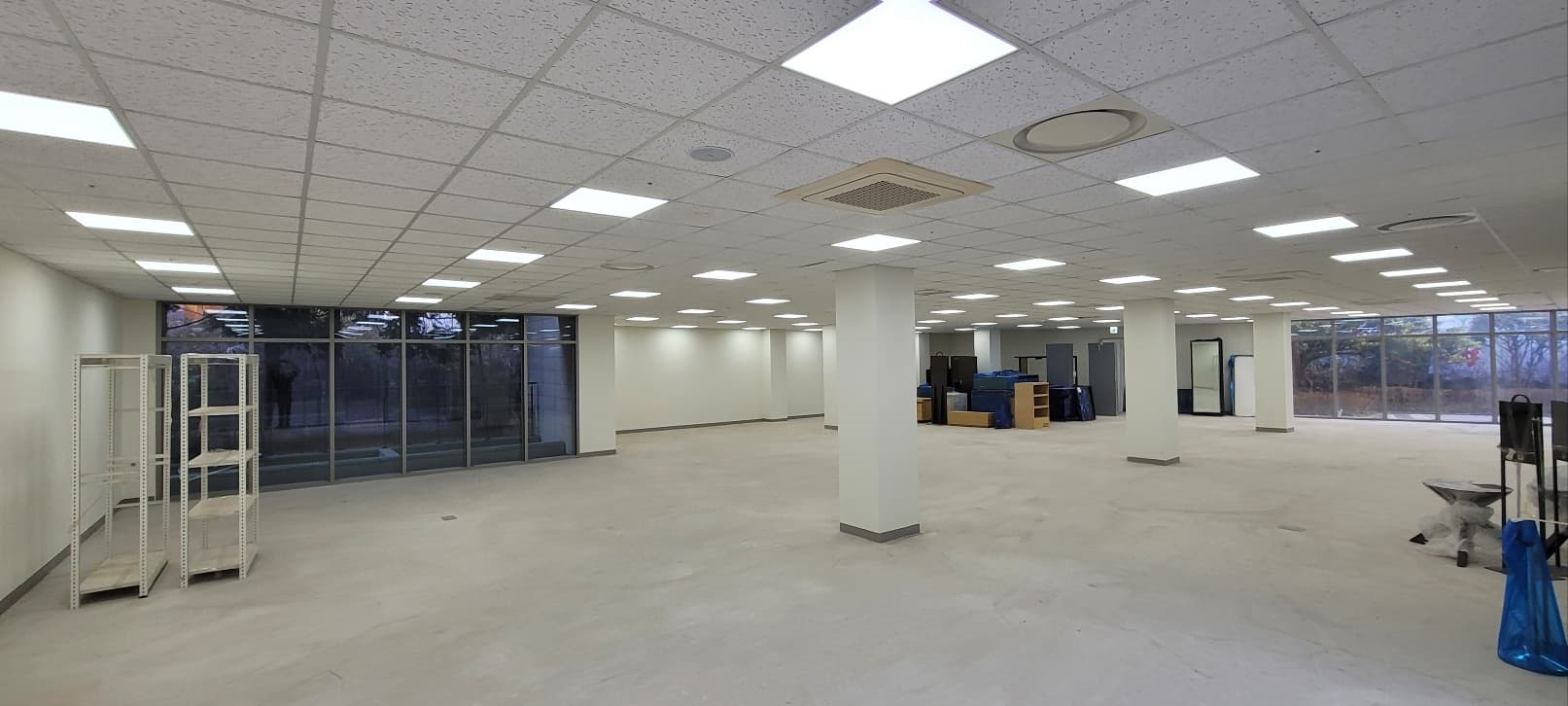 폐기물 정리 작업 사진 2